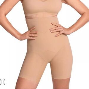 NWOT Honeylove Super Power Short Nude Beige Size Medium Shapewear Retail $89